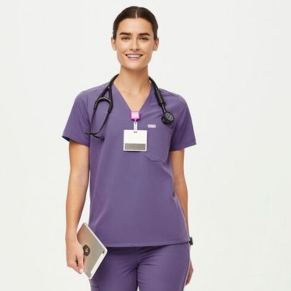 FIGS Catarina scrub top Amethyst M